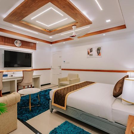 Excellency Airport Hotel Kochi Eksteriør bilde